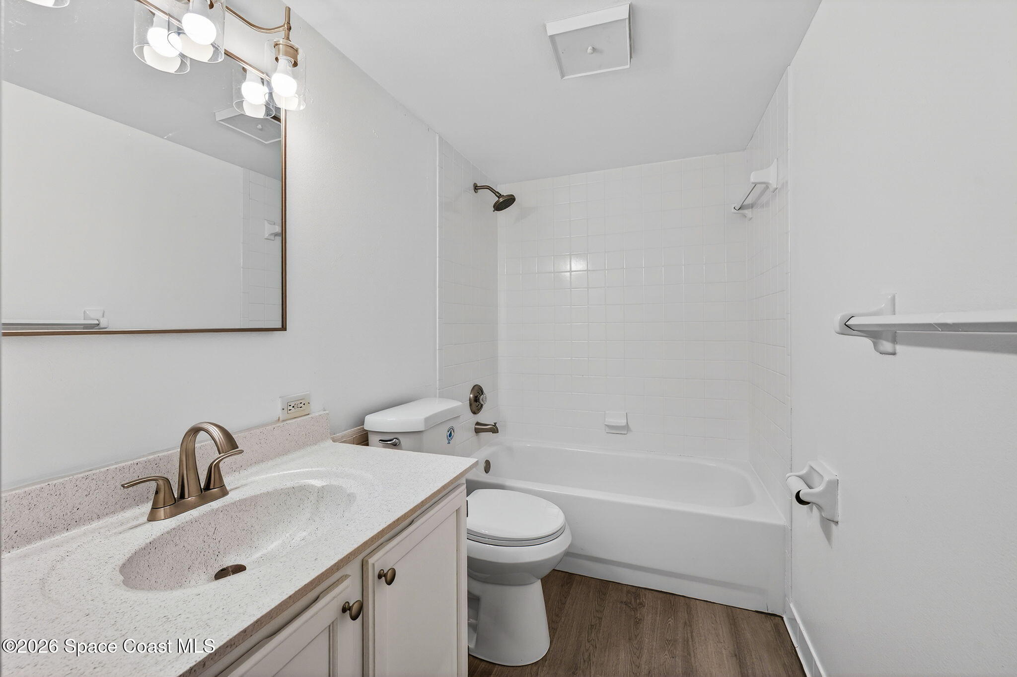 2107 Hidden Grove Lane, Unit 32B Merritt Island, FL 32953 - Photo 30 of 47 Guest Bathroom