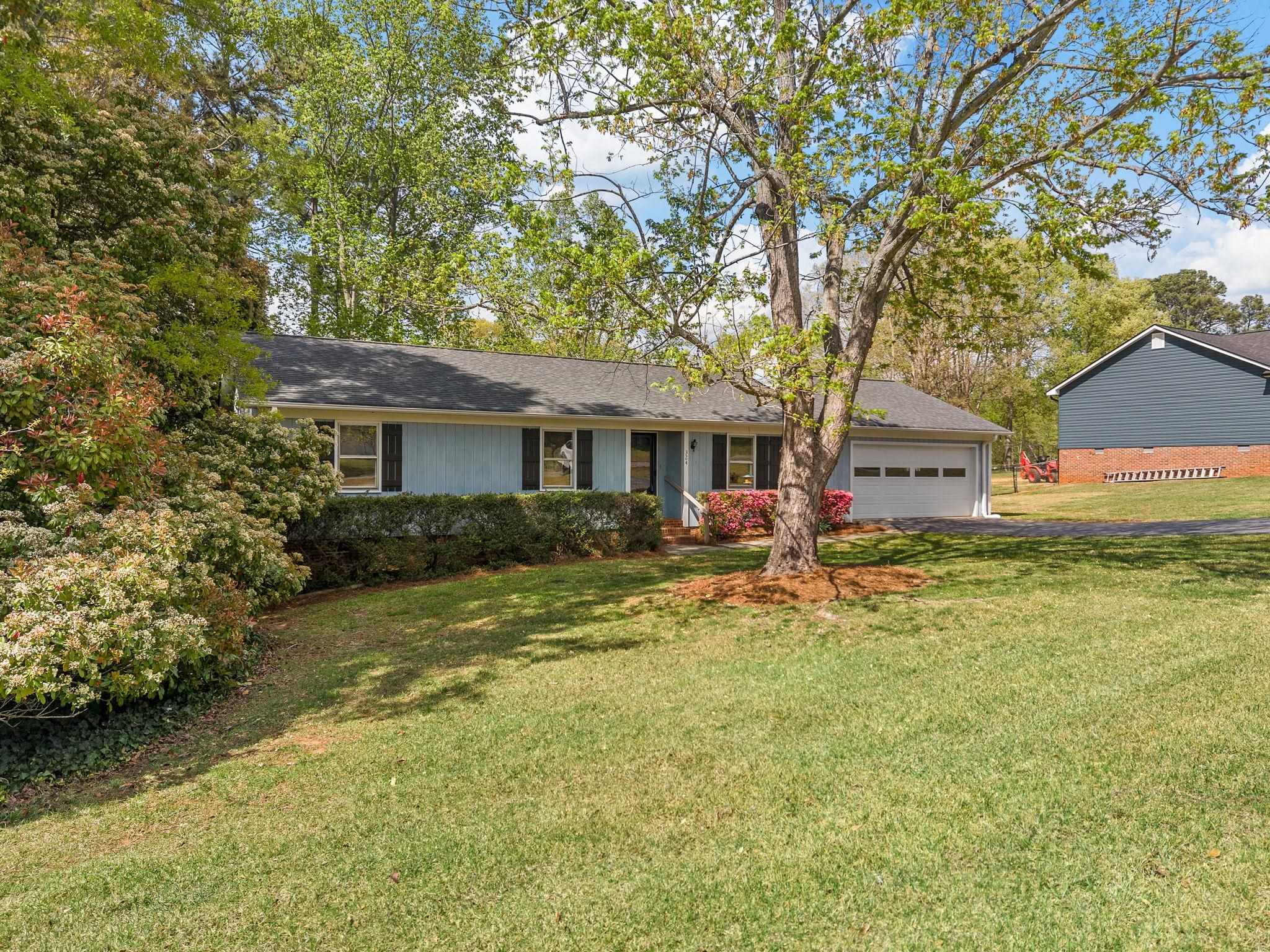 324 Woodsong Drive Inman, SC 29349 - Photo 3 of 35