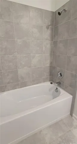 $2,170 | 636 Daring Drive, Davenport, FL 33837