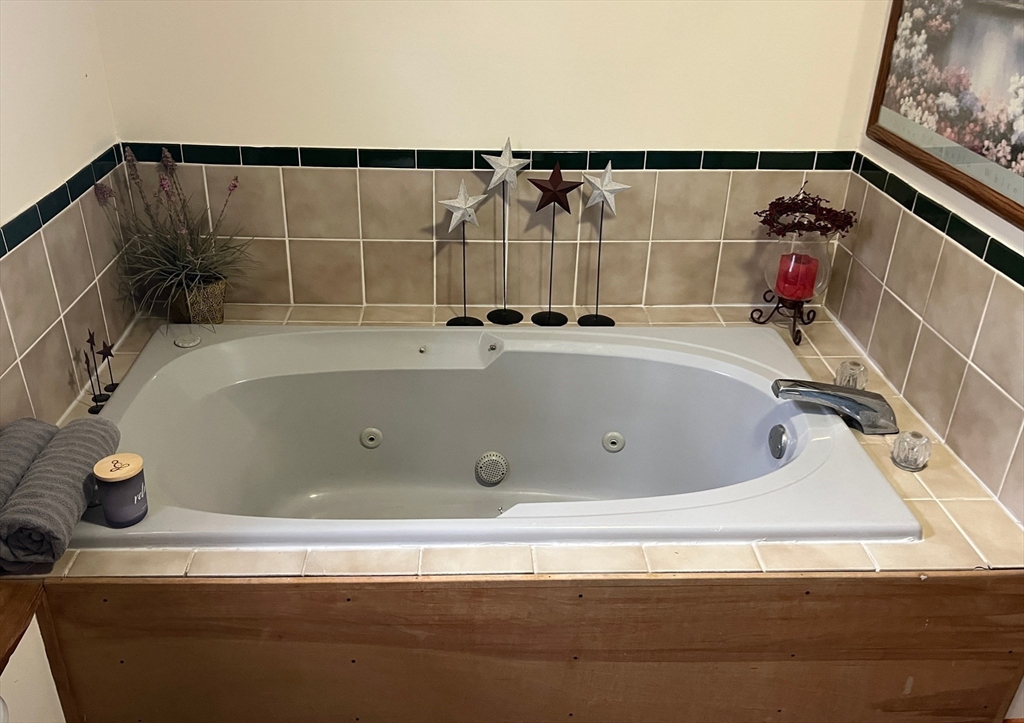 30 North Fitzwilliam Road Royalston, MA 01368 - Photo 5 of 7