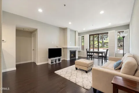 $725,000 | 2559 Plaza Del Amo, Unit 111, Torrance, CA 90503