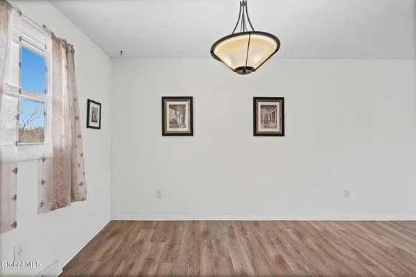 $309,900 | 35 Start Avenue, East Greenbush, NY 12144