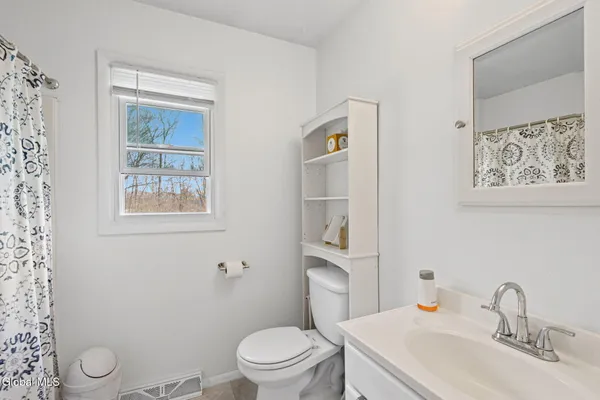 $309,900 | 35 Start Avenue, East Greenbush, NY 12144