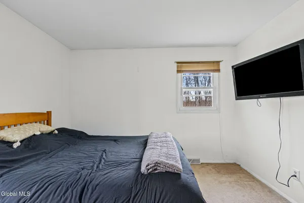 $309,900 | 35 Start Avenue, East Greenbush, NY 12144