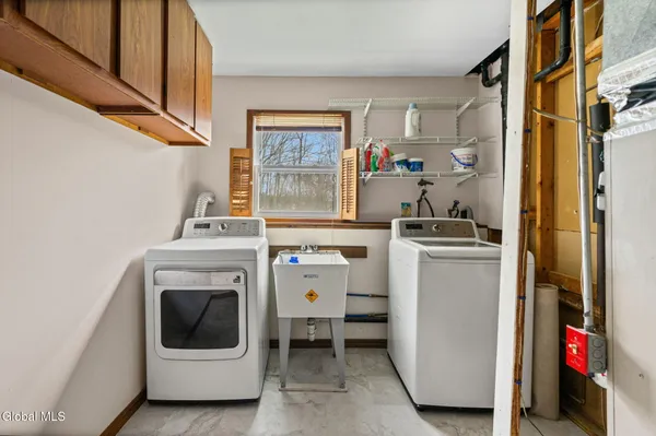 $309,900 | 35 Start Avenue, East Greenbush, NY 12144