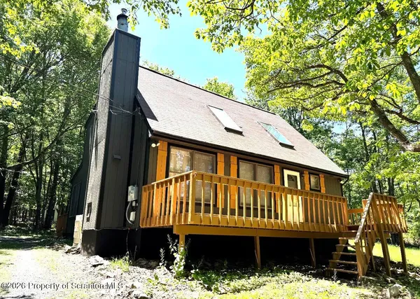 $229,000 | 2204 Doe Drive, Long Pond, PA 18334