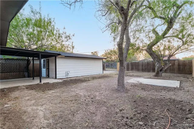 a front view of house with yard