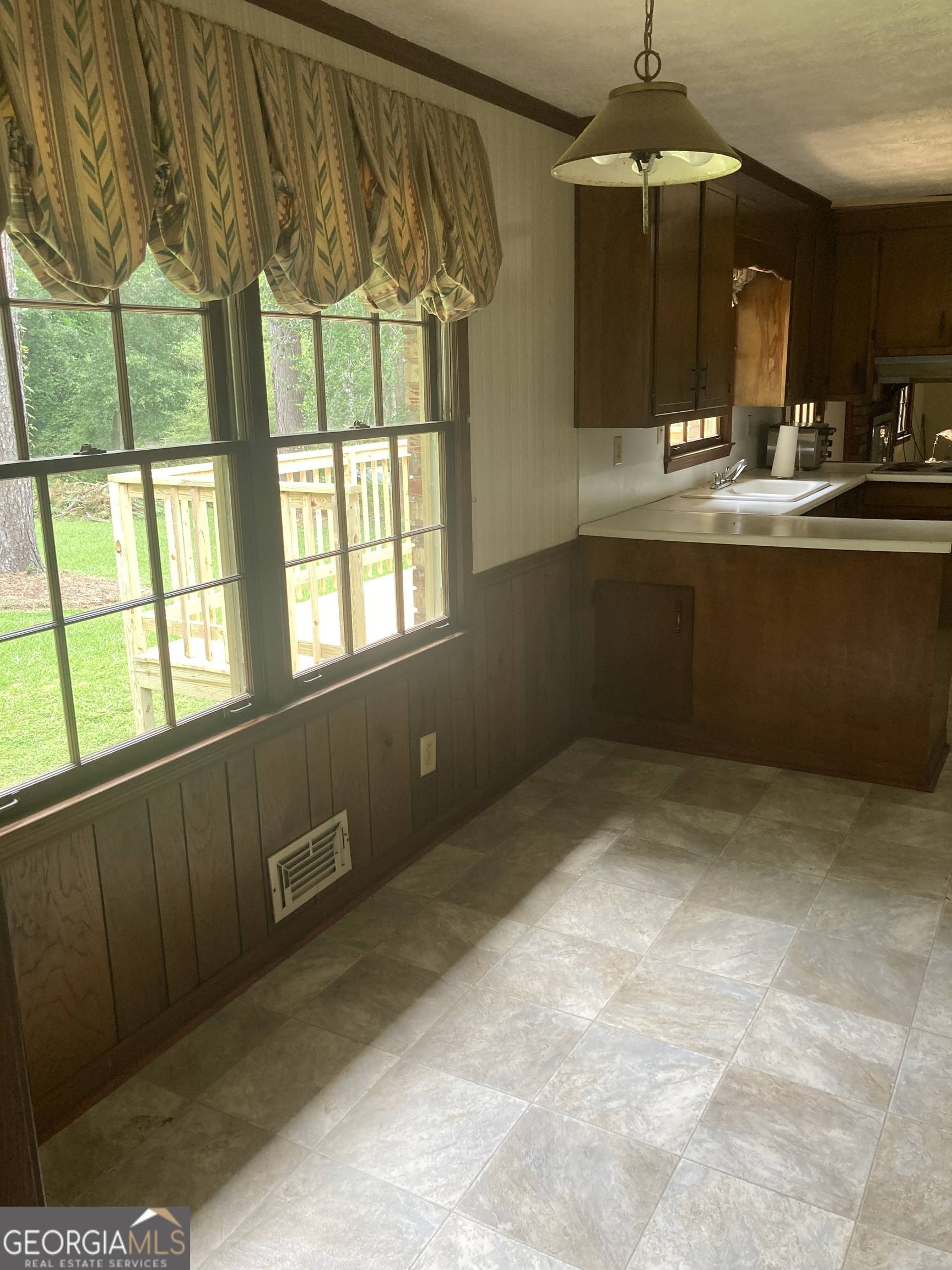 5125 Flakes Mill Road Ellenwood, GA 30294 - Photo 13 of 31