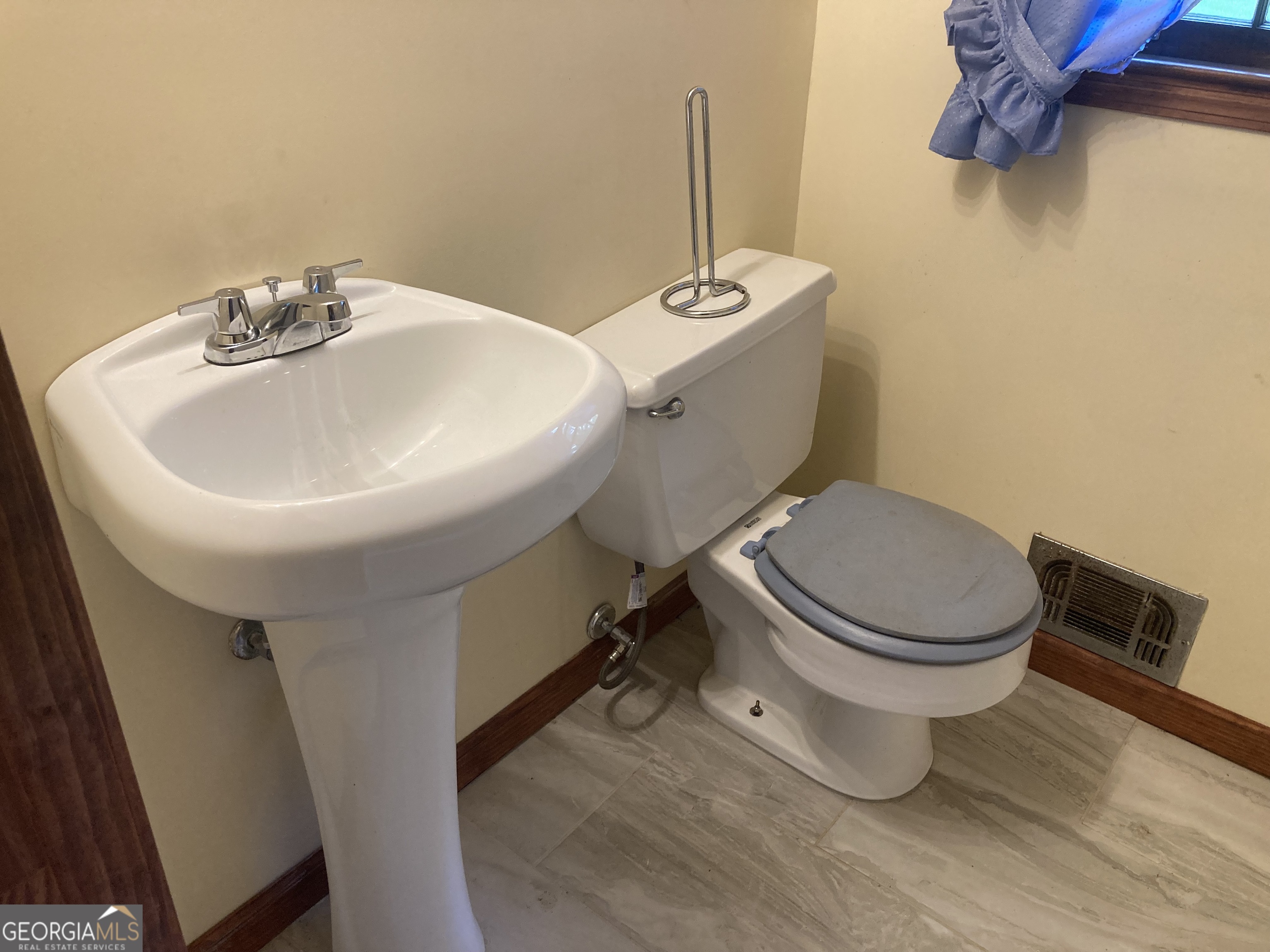 5125 Flakes Mill Road Ellenwood, GA 30294 - Photo 26 of 31 Full bath