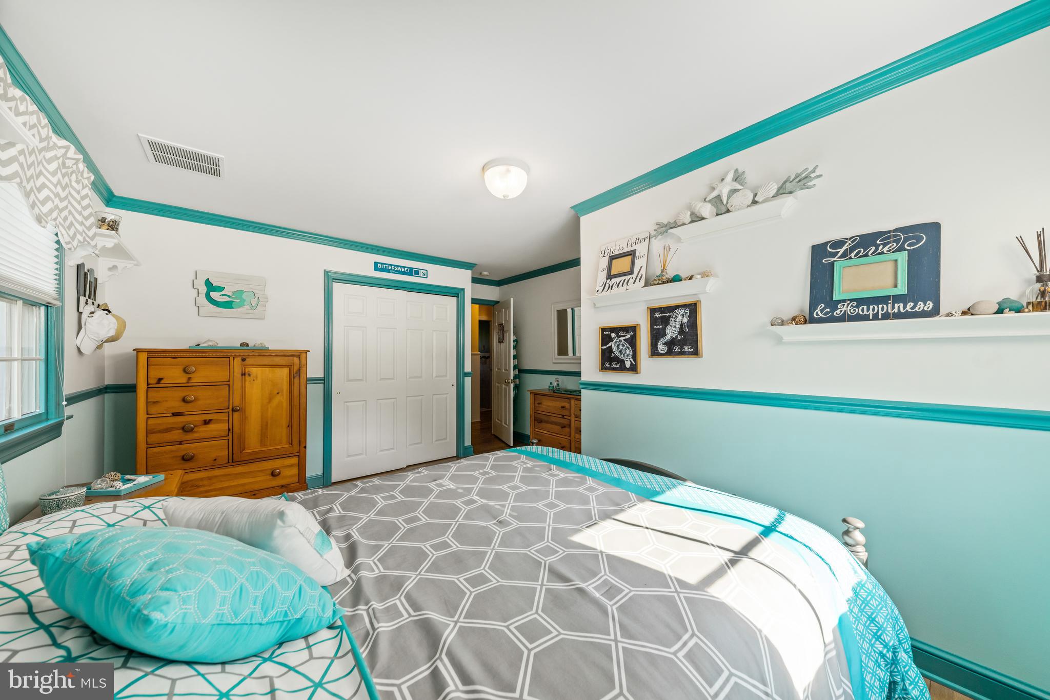 178 Lindbergh Road Hopewell, NJ 08525 - Photo 24 of 39 a bedroom with bed and window