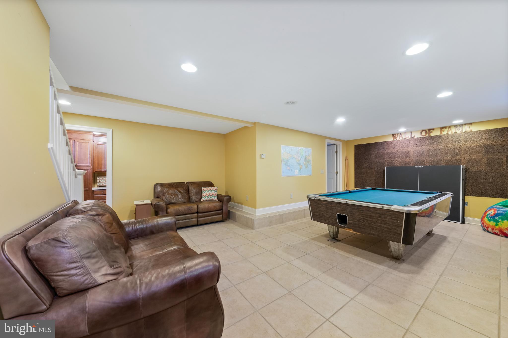 178 Lindbergh Road Hopewell, NJ 08525 - Photo 27 of 39 a living room with furniture and a table