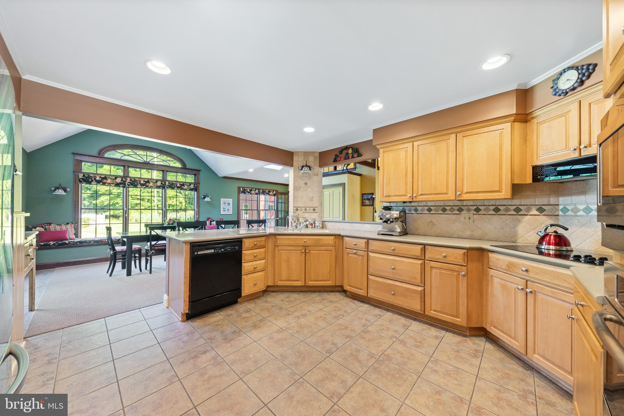178 Lindbergh Road Hopewell, NJ 08525 - Photo 10 of 39 a large kitchen with a large window
