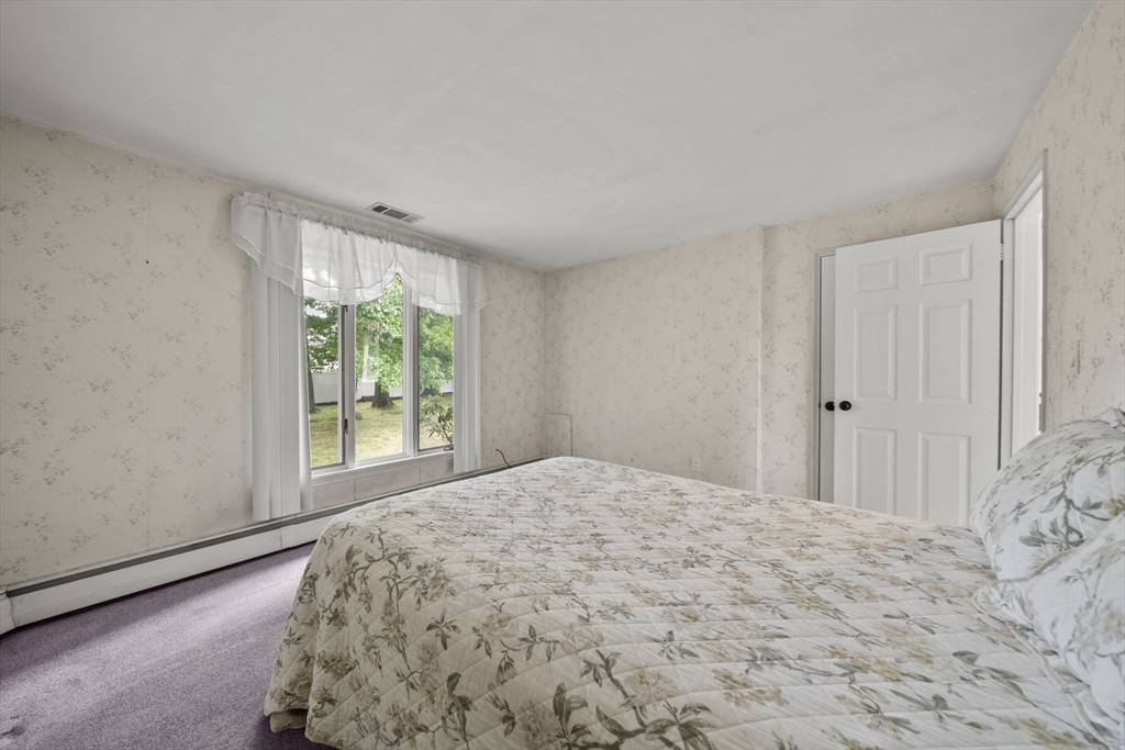 41 Samoset Road Peabody, MA 01960 - Photo 13 of 37