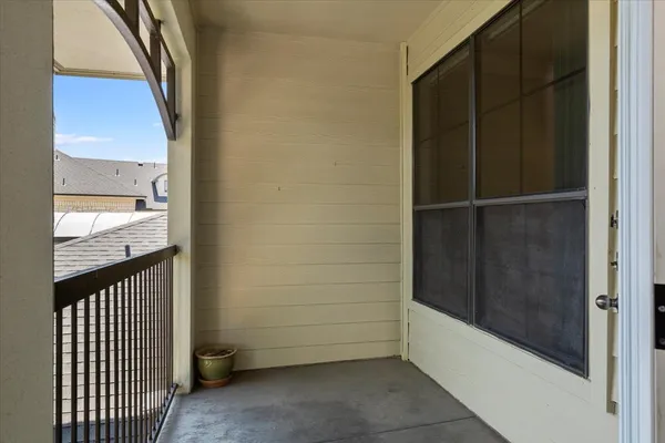 a view of walk in closet