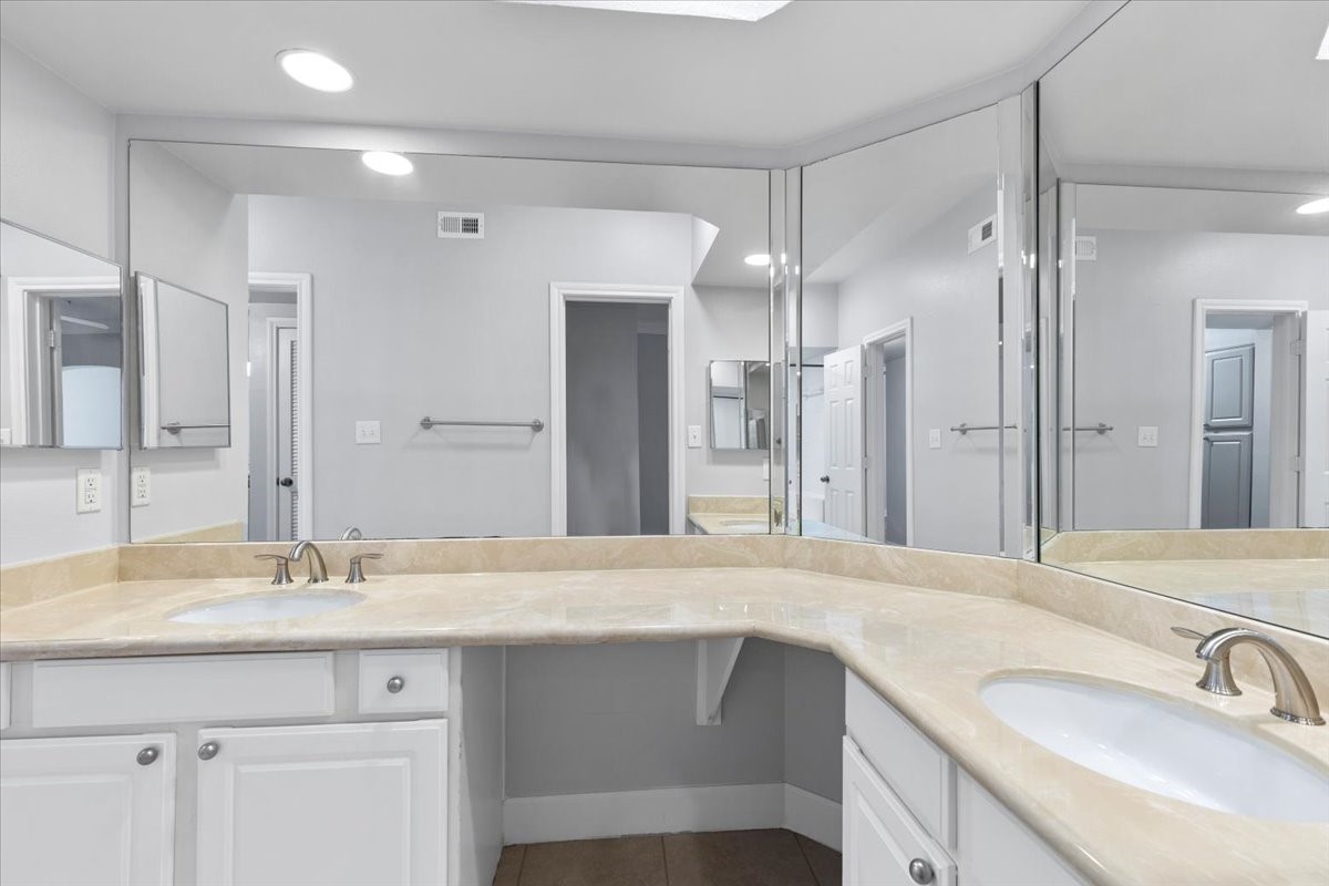 7701 Rialto Boulevard, Unit 632 Austin, TX 78735 - Photo 20 of 26