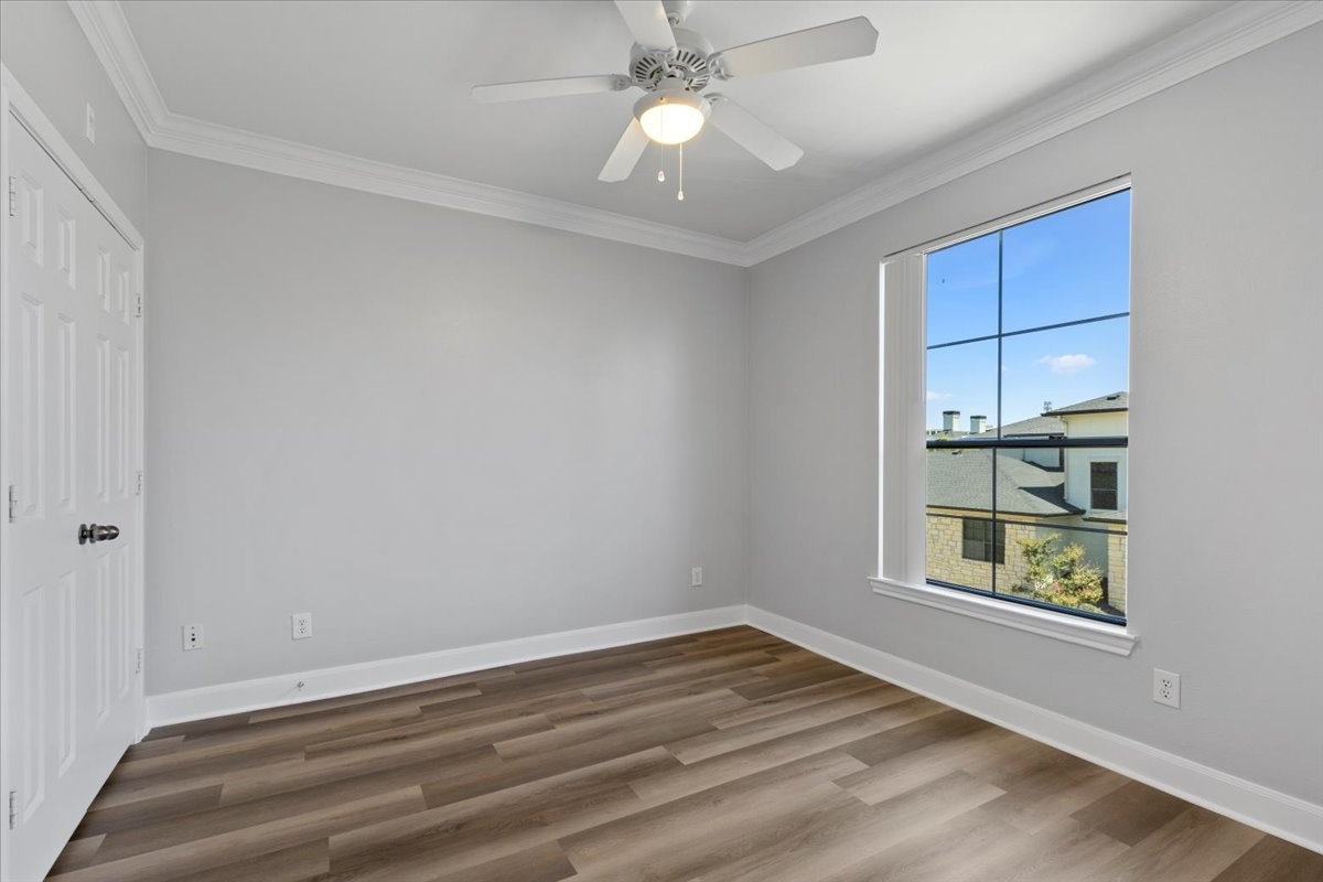 7701 Rialto Boulevard, Unit 632 Austin, TX 78735 - Photo 22 of 26 2nd bedroom