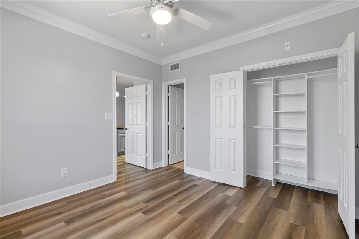 7701 Rialto Boulevard, Unit 632 Austin, TX 78735 - Photo 23 of 26 2nd bedroom