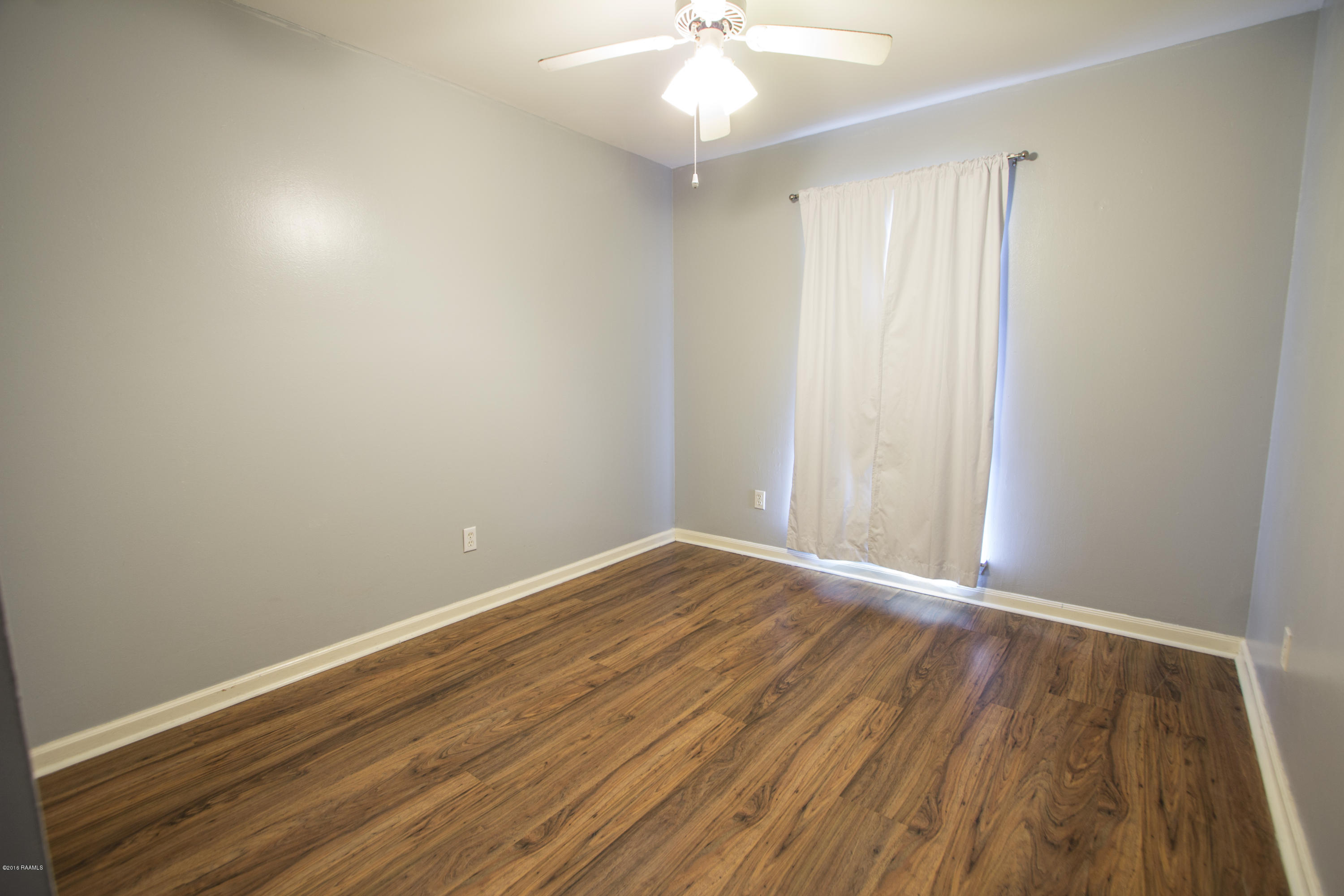 131 Ocho Rios Lane Scott, LA 70583 - Photo 11 of 17 5 guest 2
