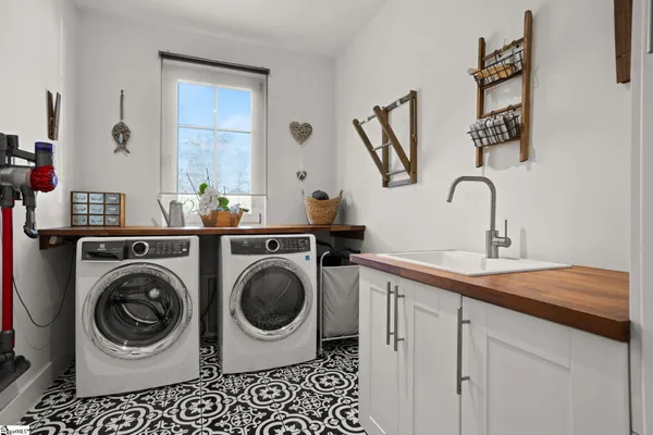 $974,301 | 185 Nicholls Drive, Spartanburg, SC 29301