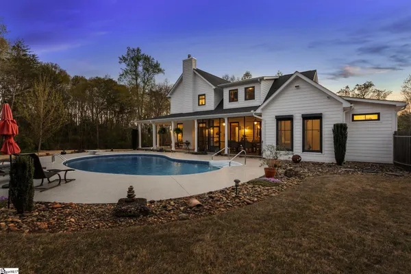 $974,301 | 185 Nicholls Drive, Spartanburg, SC 29301