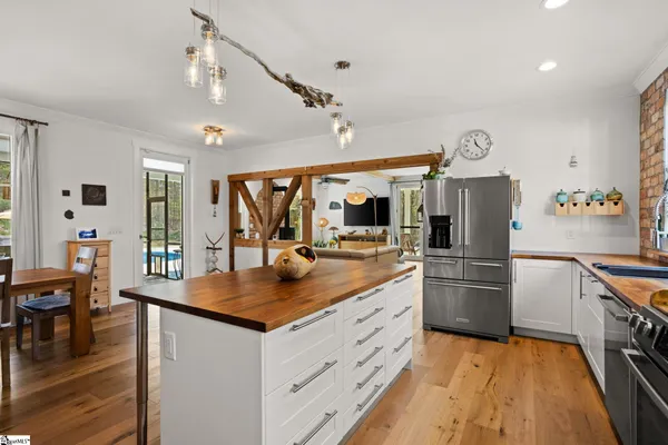 $974,301 | 185 Nicholls Drive, Spartanburg, SC 29301