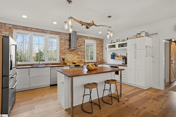 $974,301 | 185 Nicholls Drive, Spartanburg, SC 29301