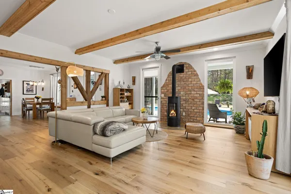 $974,301 | 185 Nicholls Drive, Spartanburg, SC 29301