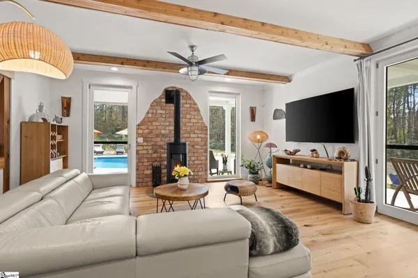 $974,301 | 185 Nicholls Drive, Spartanburg, SC 29301