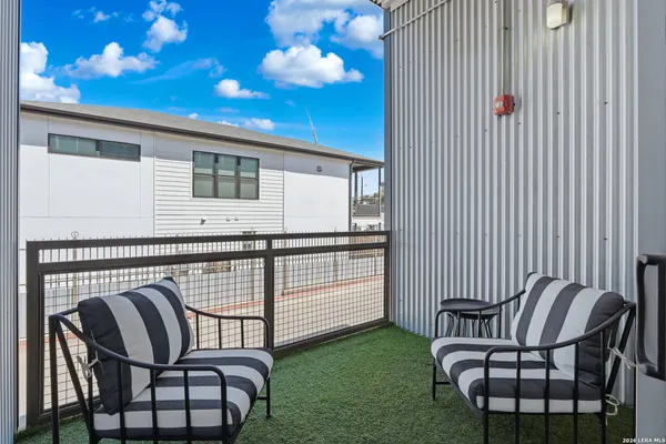 $295,000 | 831 South Flores Street, Unit 3114, San Antonio, TX 78204