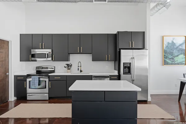 $295,000 | 831 South Flores Street, Unit 3114, San Antonio, TX 78204