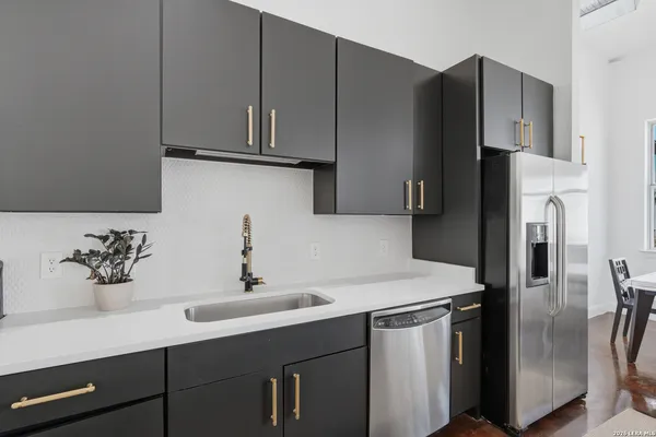 $295,000 | 831 South Flores Street, Unit 3114, San Antonio, TX 78204