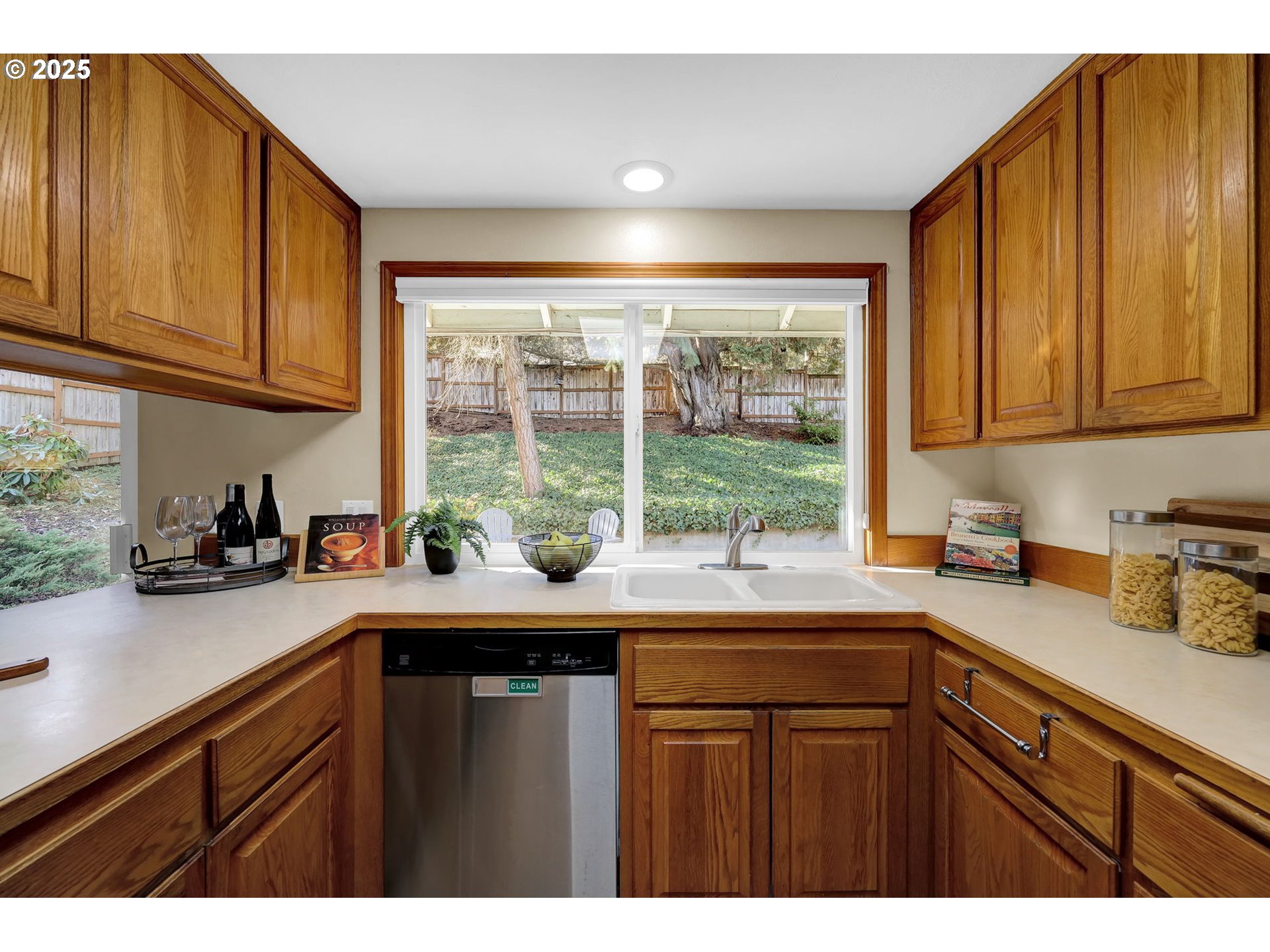 2720 Fillmore Street Eugene, OR 97405 - Photo 8 of 31