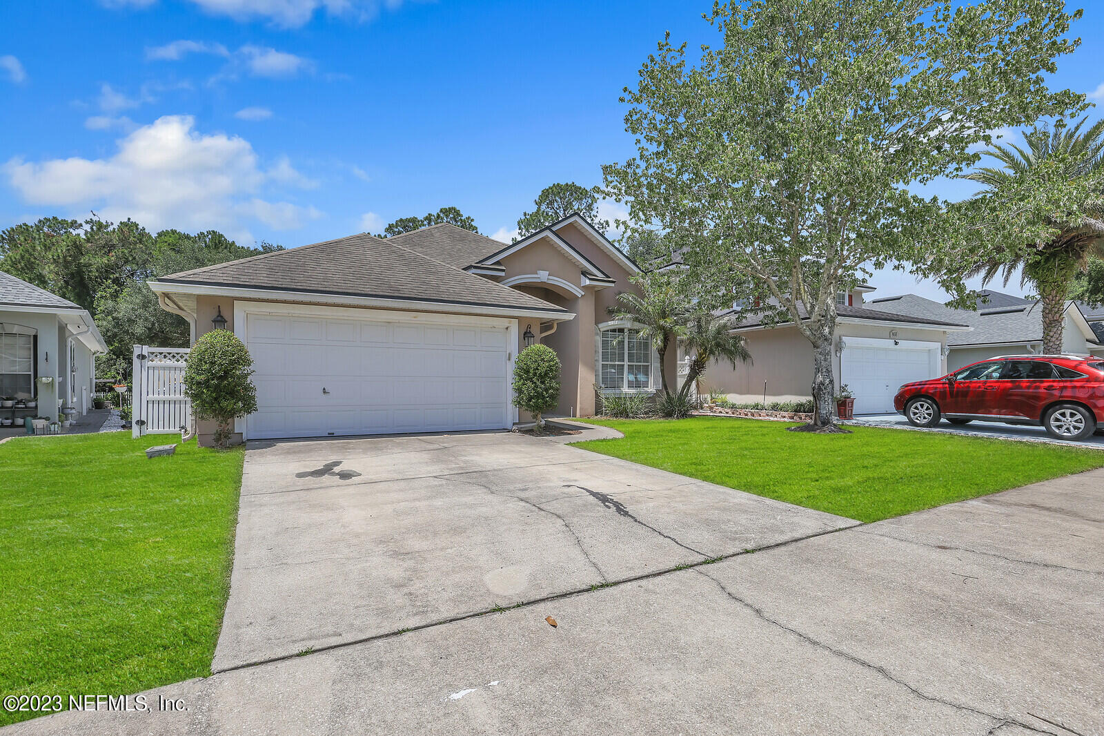 860 Briarcreek Road Jacksonville, FL 32225 - Photo 1 of 24 a front view of house with yard and green space