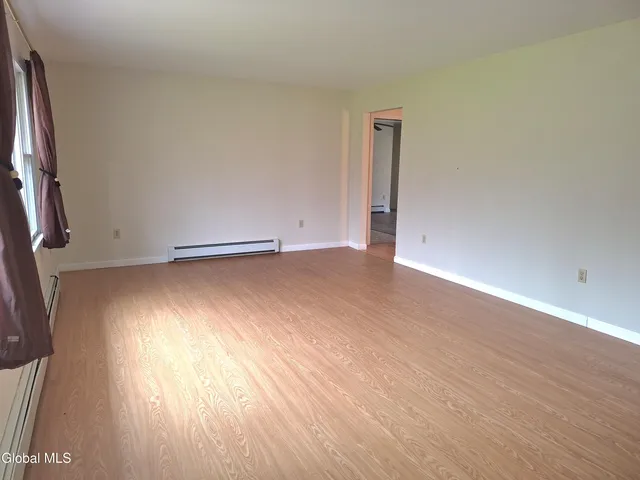 $2,600 | 1031 Saratoga Road, Moreau, NY 12831