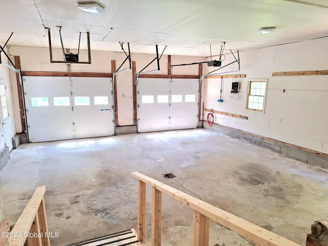 $2,600 | 1031 Saratoga Road, Moreau, NY 12831