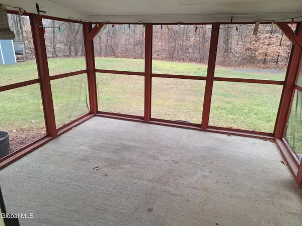 $2,600 | 1031 Saratoga Road, Moreau, NY 12831