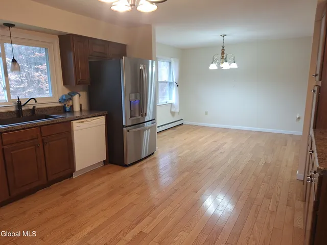 $2,600 | 1031 Saratoga Road, Moreau, NY 12831