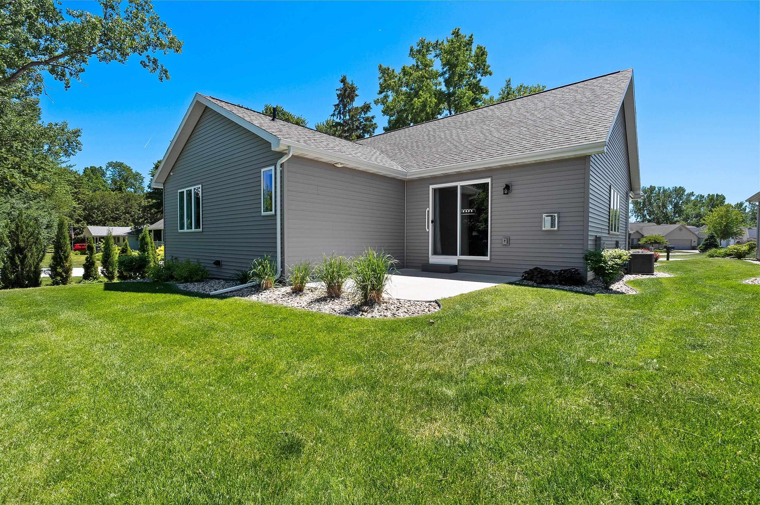 4996 West Boxwood Lane Appleton, WI 54913 - Photo 4 of 49