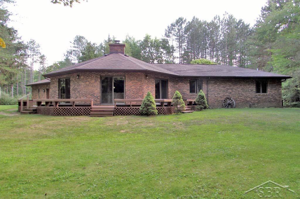 14668 West Gary Road Chesaning, MI 48616 - Photo 6 of 37 50052846-5.JPG
