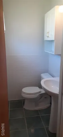 $185,000 | 76 Delores Drive, Fenton, MO 63026