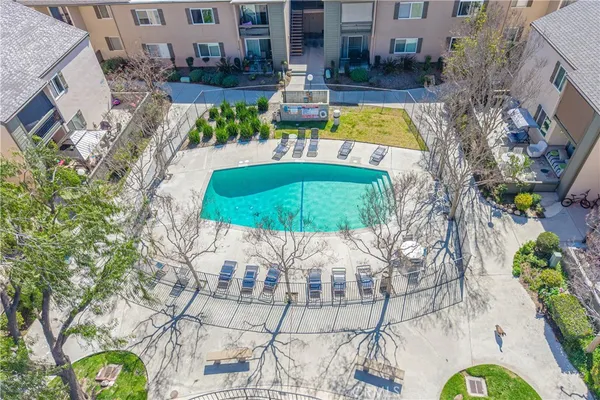 $625,000 | 24430 West Nicklaus Drive, Unit L2, Valencia, CA 91355