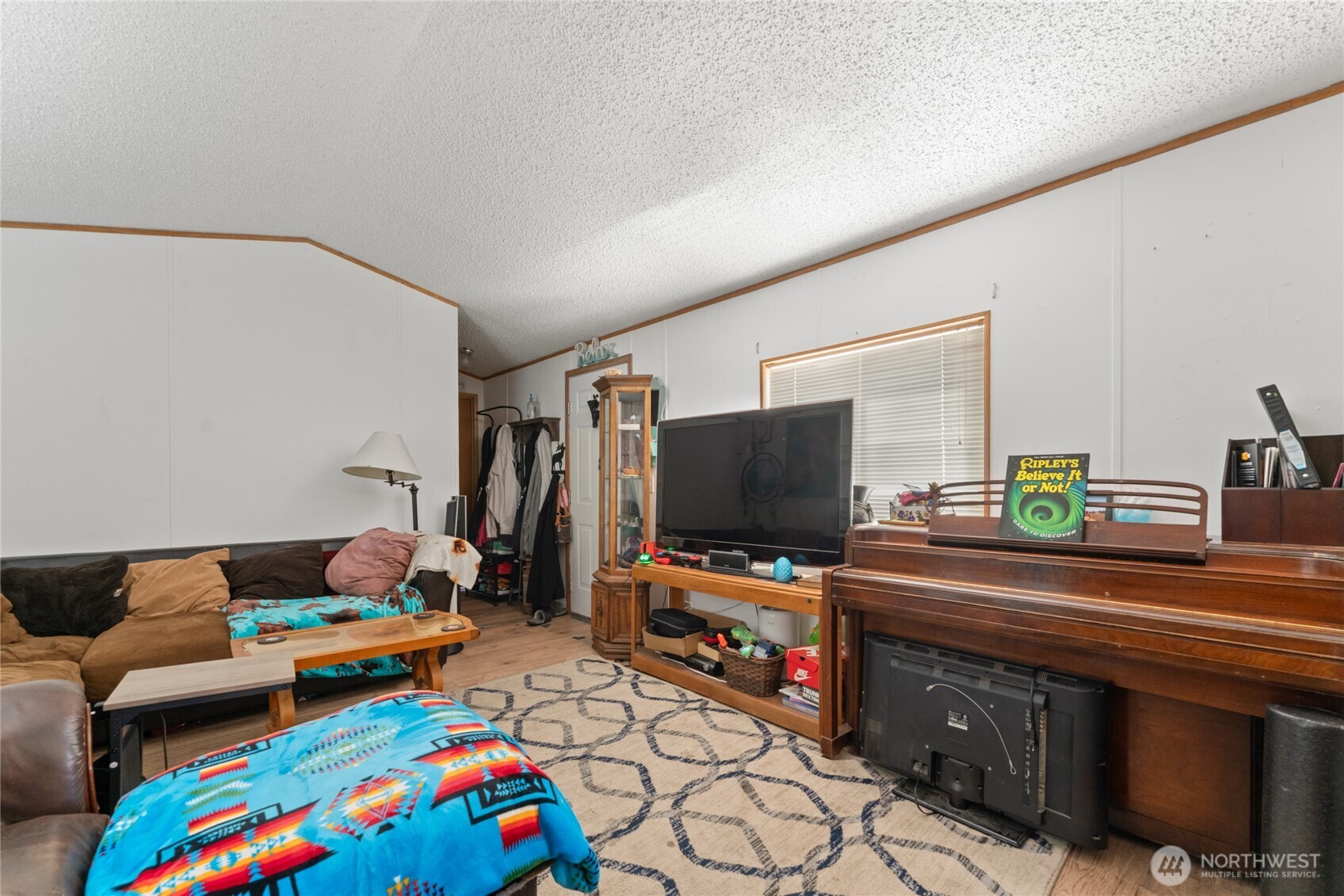 57862 East Cardinal Road Northeast Grand Coulee, WA 99133 - Photo 6 of 24 Gallery Image 6