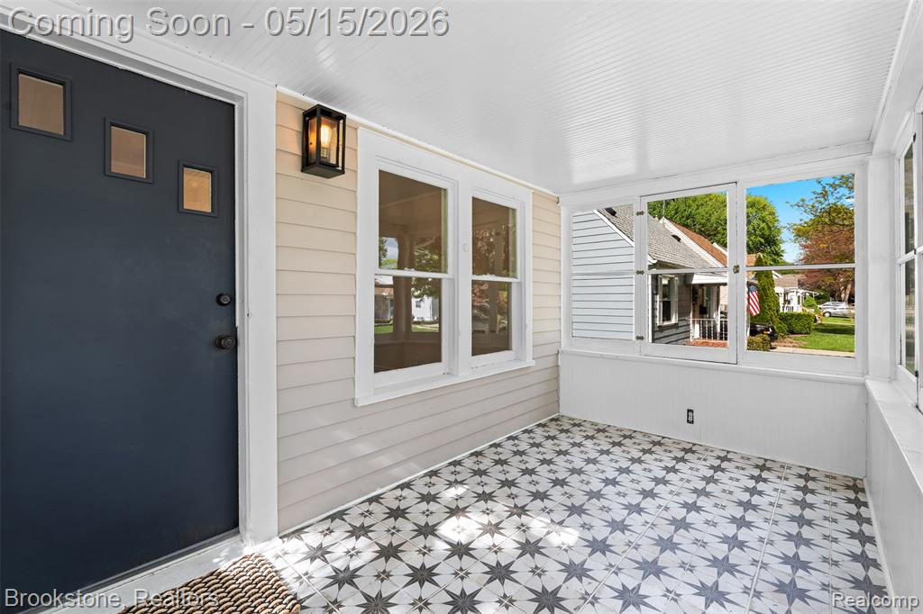 142 Massoit Street Clawson, MI 48017 - Photo 5 of 44