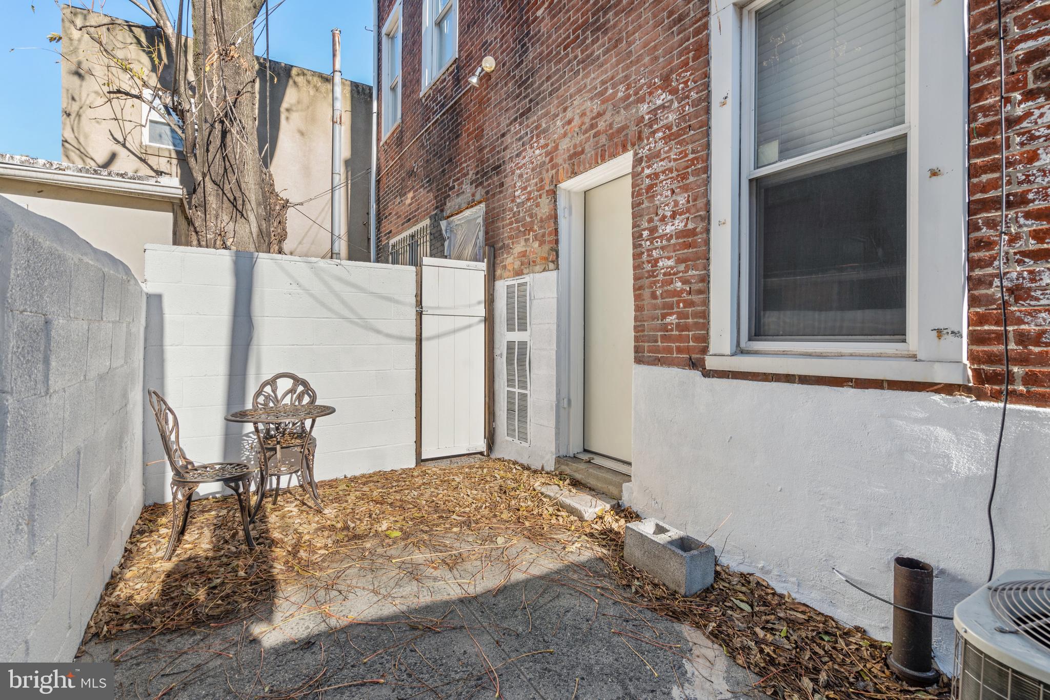 714 South Randolph Street Philadelphia, PA 19147 - Photo 12 of 33