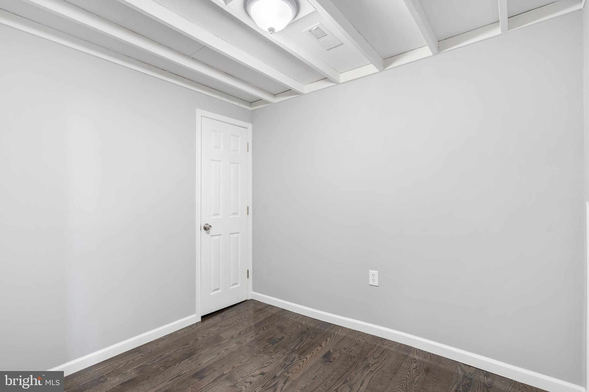 714 South Randolph Street Philadelphia, PA 19147 - Photo 24 of 33