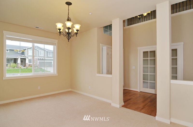 1009 Ridge Street Mukilteo, WA 98275 - Photo 6 of 25 Gallery Image 6