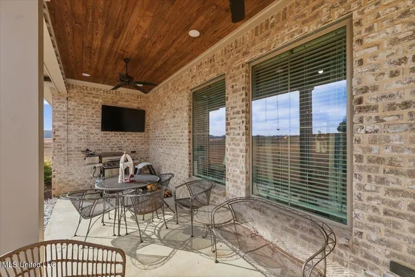 $355,000 | 35 Village Circle, Benton, MS 39039