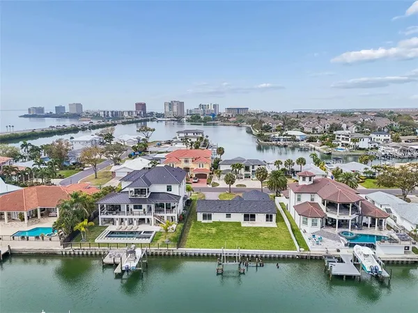 $5,200 | 3921 Versailles Drive, Tampa, FL 33634