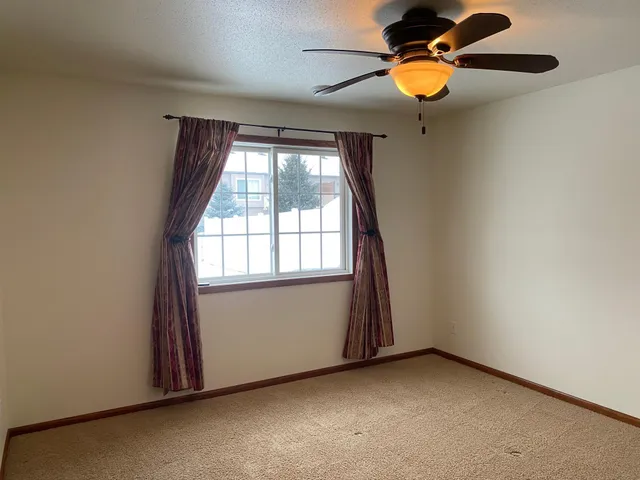 $250,000 | 606 32nd Street North, Moorhead, MN 56560