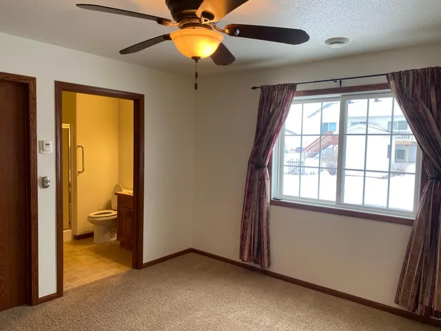 $250,000 | 606 32nd Street North, Moorhead, MN 56560